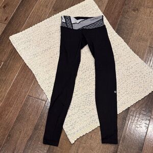 Lululemon Athletica Black Leggings with Patterned Waistband